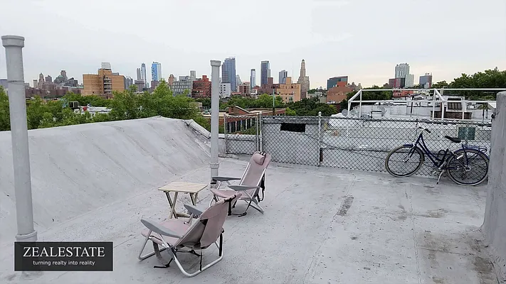 Rented by ZealEstate Group Inc | media 3