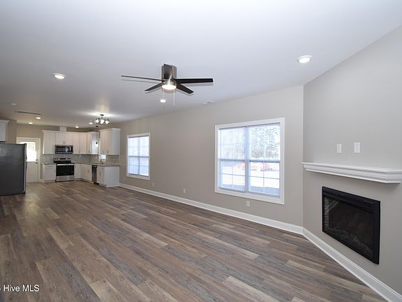 3rd image of 849 Sarah Rebecca Dr #B