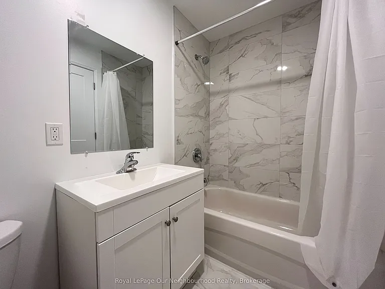 146 Bartlett Ave #LOWER — Photo 8