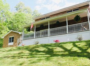 3821 Lochwood Rd, Kingsport, TN 37660