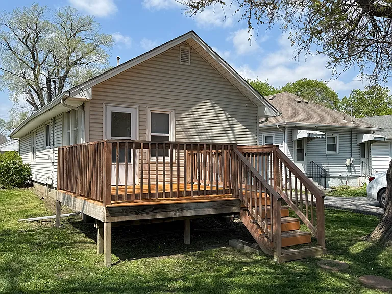 2109 Clay St — Photo 2
