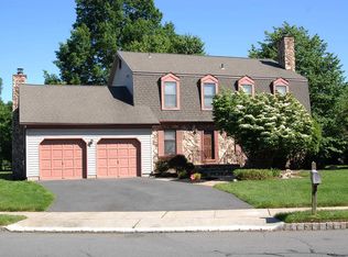 4 Franklin Dr, Plainsboro, NJ 08536