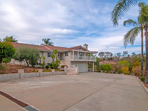 2nd image of 565 Mar Vista Dr
