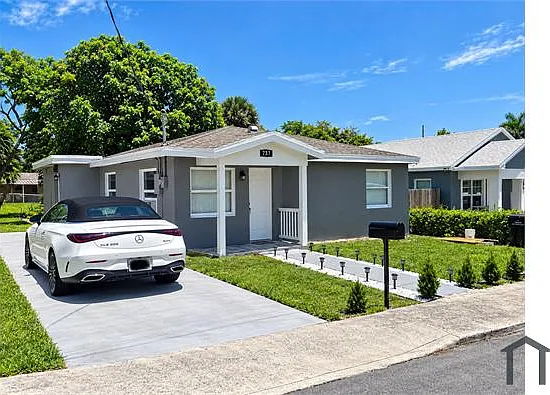 3 bed, $2,870 — Photo 2
