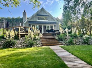 303 N Twin Pines Dr, Lake Leelanau, MI 49653