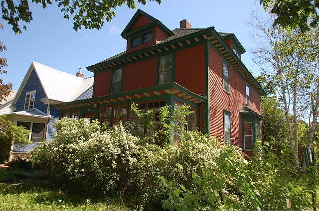 1st image of 3233 Pillsbury Ave