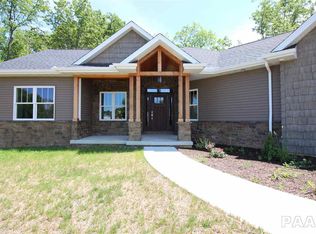 32 Villa Trl, Morton, IL 61550
