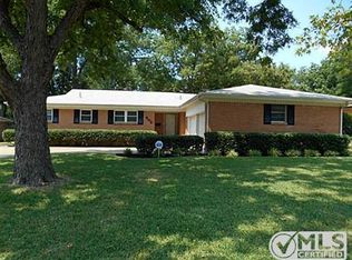 802 Clebud Dr, Euless, TX 76040