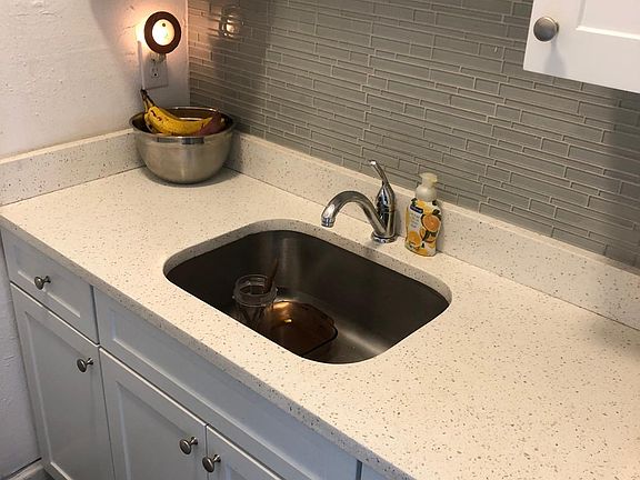 4th image of 1263 Clarkson St #4
