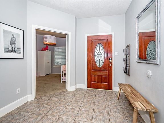 3rd image of 2534 S Park Ave