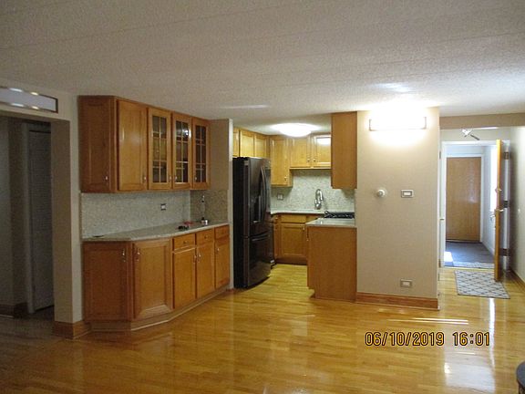 4th image of 5580 S Archer Ave #2C