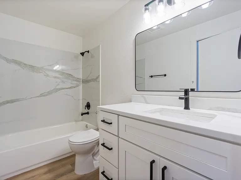 2140 SW Holden St #B3 — Photo 25