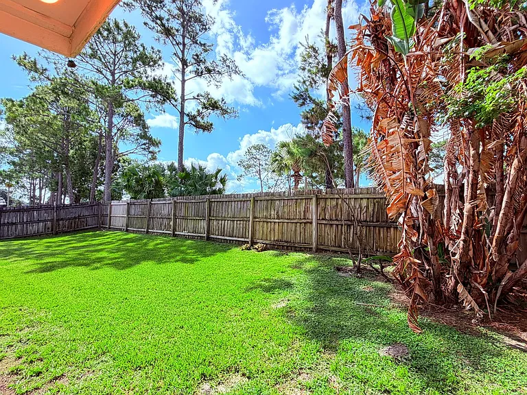 12424 Wilcox Ct — Photo 41