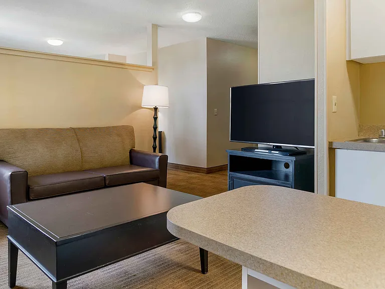 Superior Suite - 1 Queen Bed