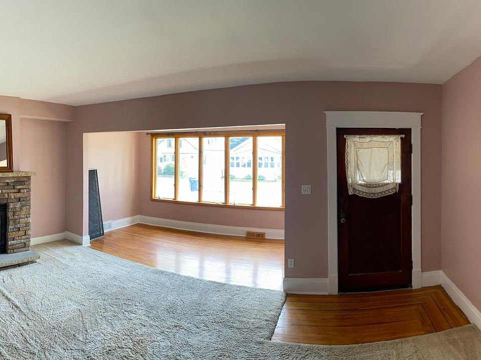 1st image of 98 Remington Pl #1