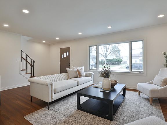 4th image of 575 Acton Rd