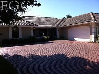 2nd image of 834 SW 56th St