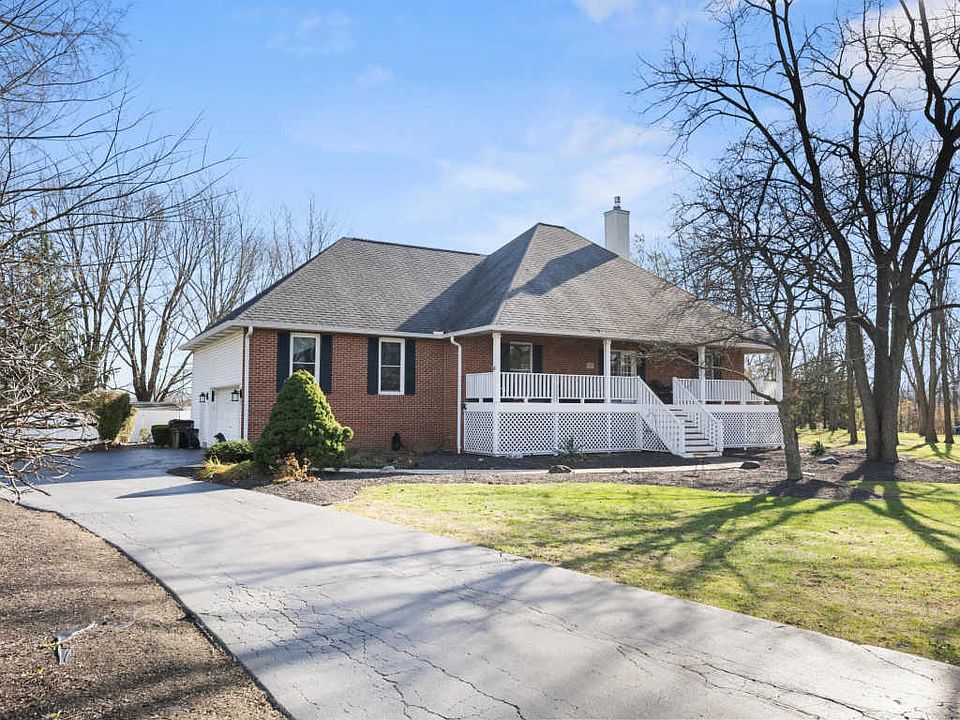 1st image of 22 Clover Meadow Ln