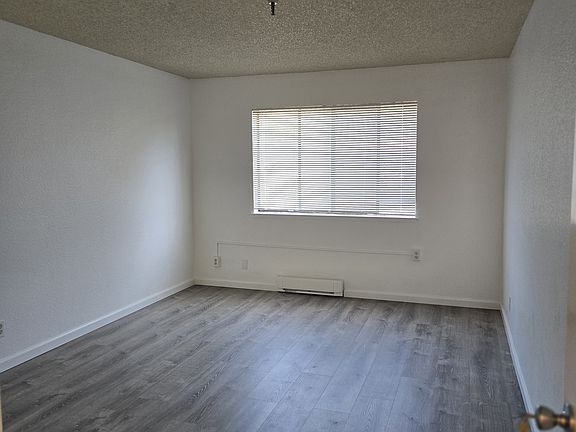 3rd image of 375 Clifford Ave APT 213