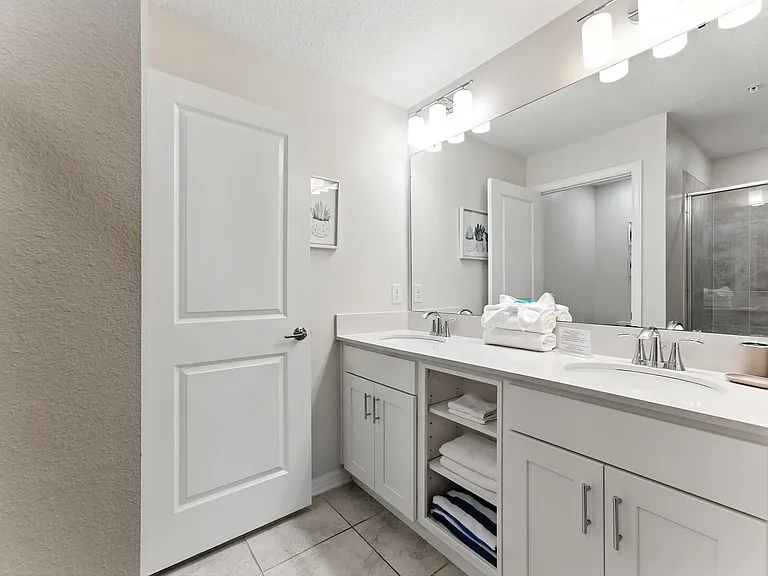 Paradox Cir — Photo 22