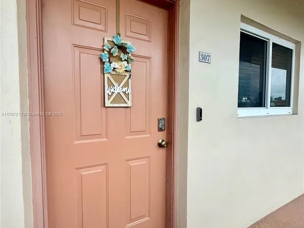 5945 Del Lago Cir APT 307, Sunrise, FL 33313