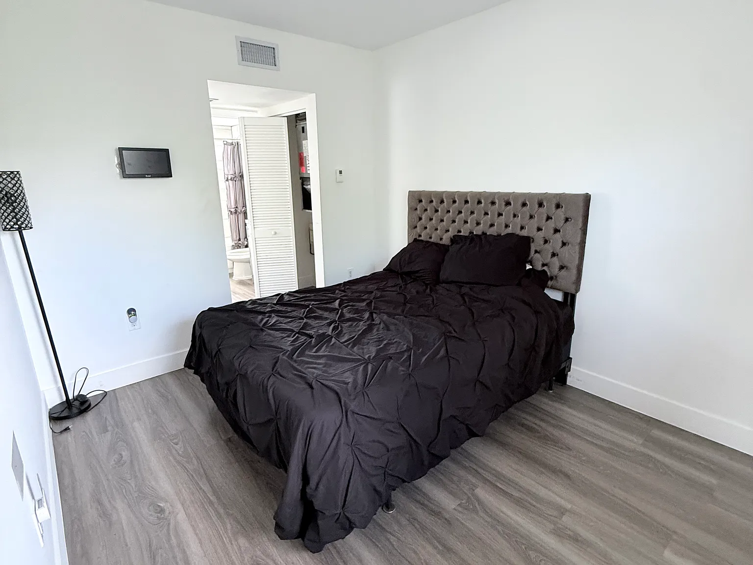1 bed, 550 sqft, $1,600 — Photo 3