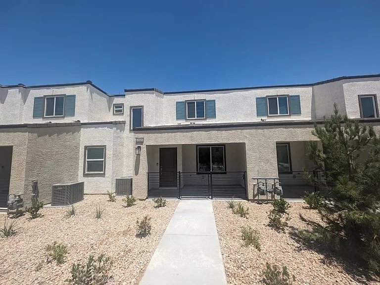 3509 Golden Chariot Ave — Photo 1