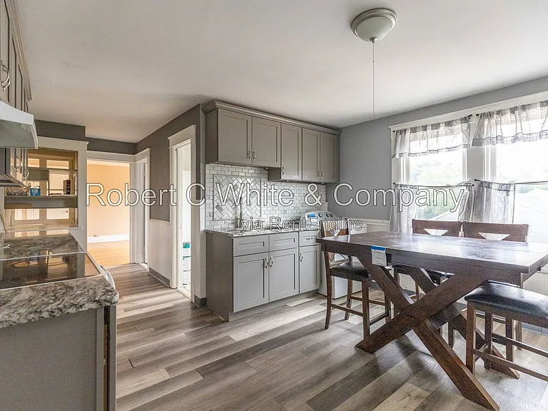 12 Evergreen St #3 — Photo 5