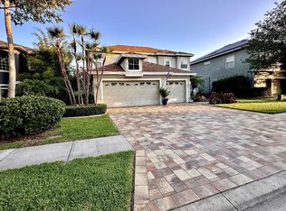 535 Harbor Grove Cir, Safety Harbor, FL 34695