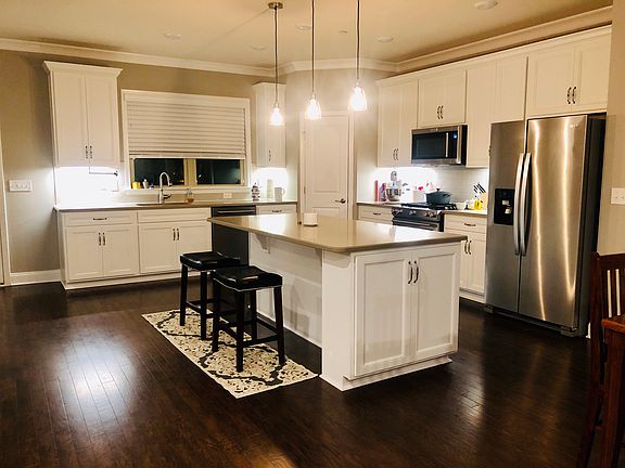 3rd image of 9548 Faulkner Sq