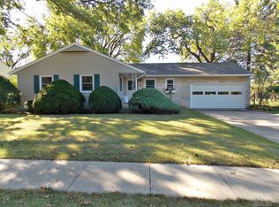 408 W Meadow Ln, Marshalltown, IA 50158