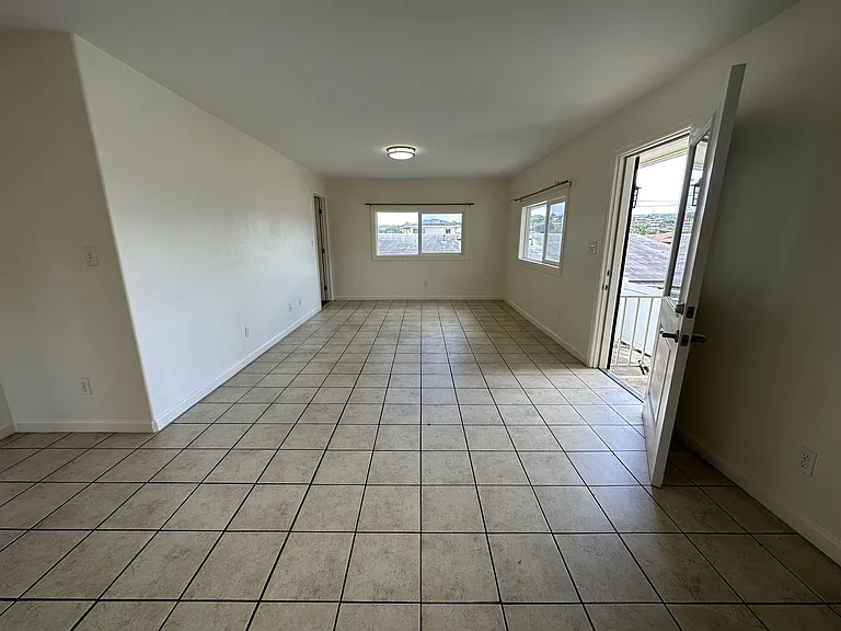 617 Hoohale St #2 — Photo 3