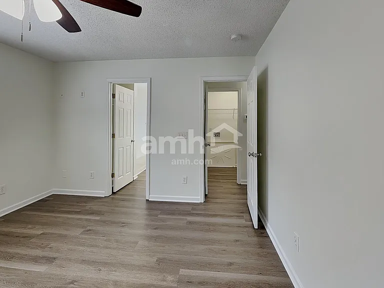 8914 Meadowmont View Dr — Photo 10