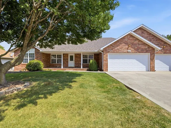 1611 E Barnes Street, Ozark, MO 65721
