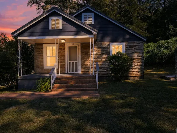 509 Cobb Ave, Weaver, AL 36277