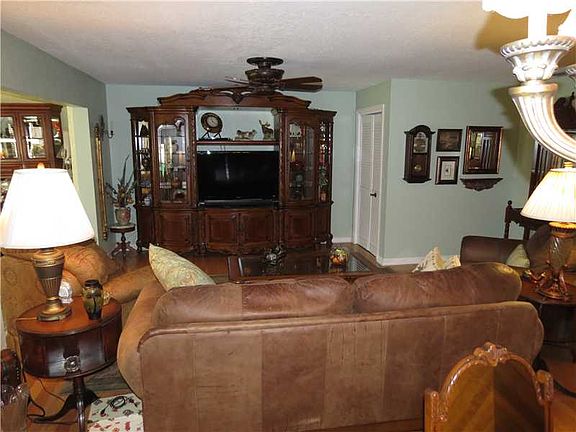 2nd image of 630 Palmer Dr