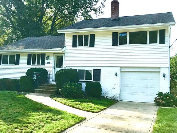 4th image of 39076 Gardenside Dr