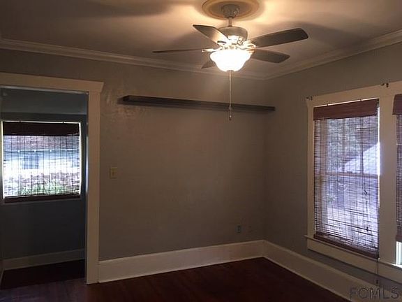 5th image of 207 E Voorhis Ave