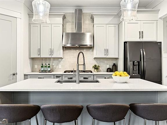 4th image of 5989 Kenn Manor Way