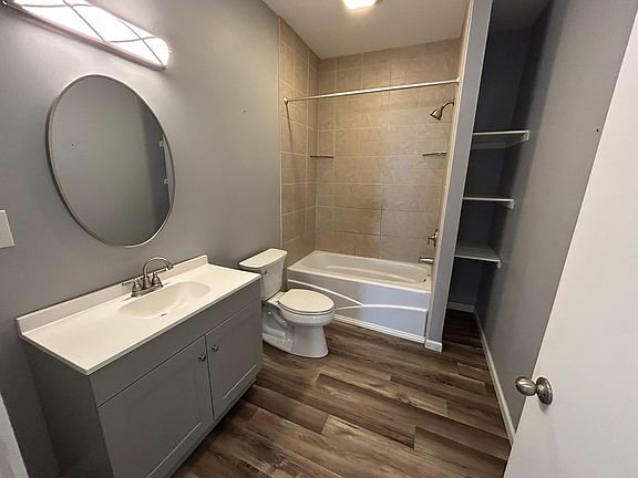 2nd image of 713 N Main St #B