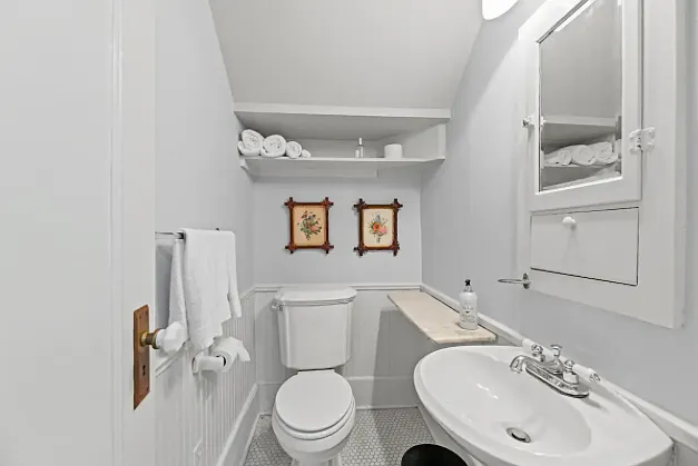 2336 Irwin St — Photo 25