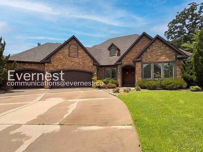 6587 Westminster