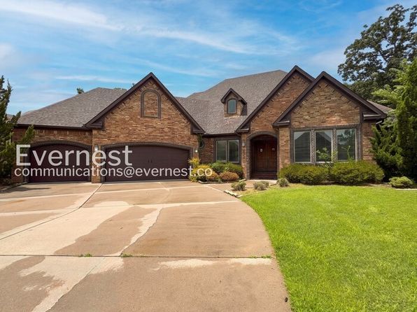 6587 Westminster
