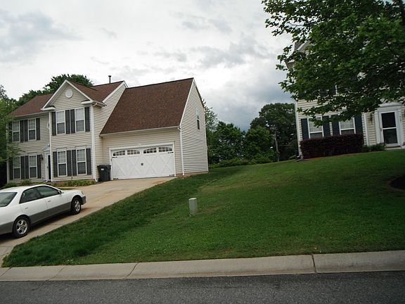 3rd image of 723 Georgie St