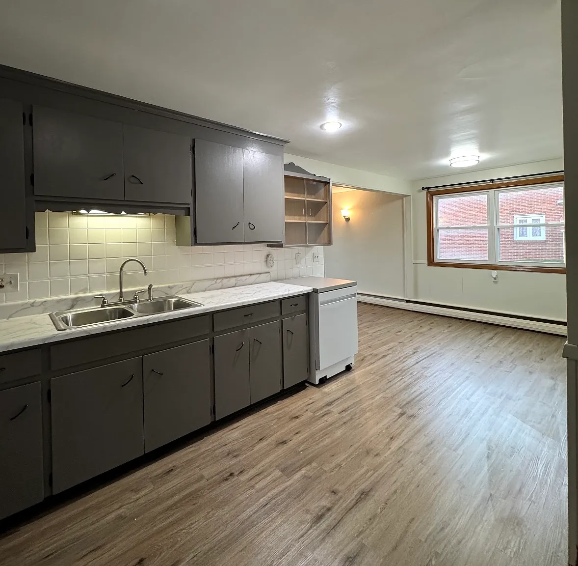 2 bed, $1,375 — Photo 3