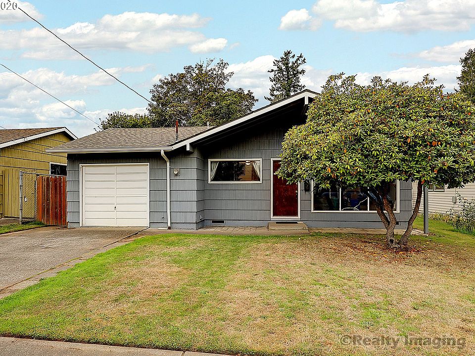 1st image of 9605 N Clarendon Ave