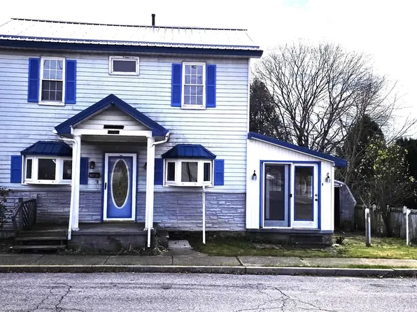 1009 Winslow St, Punxsutawney, PA 15767