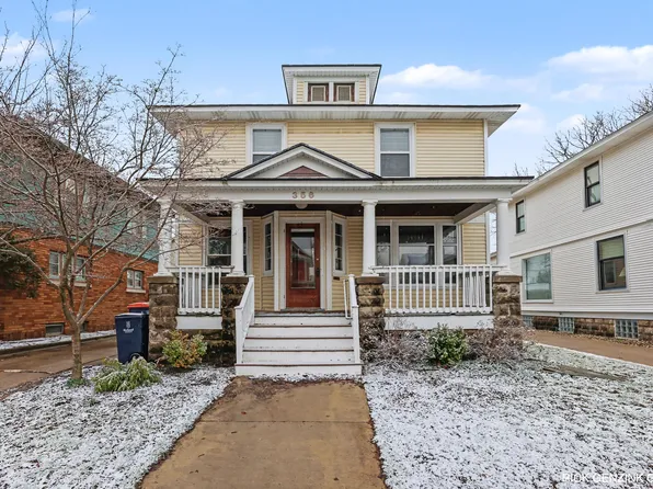 356 Pine Ave Unit 2, Holland, MI 49423