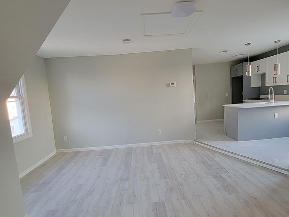 2nd image of 58 Stuyvesant Ave #3