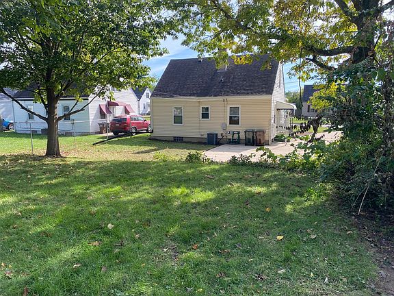 5th image of 2235 E Bataan Dr